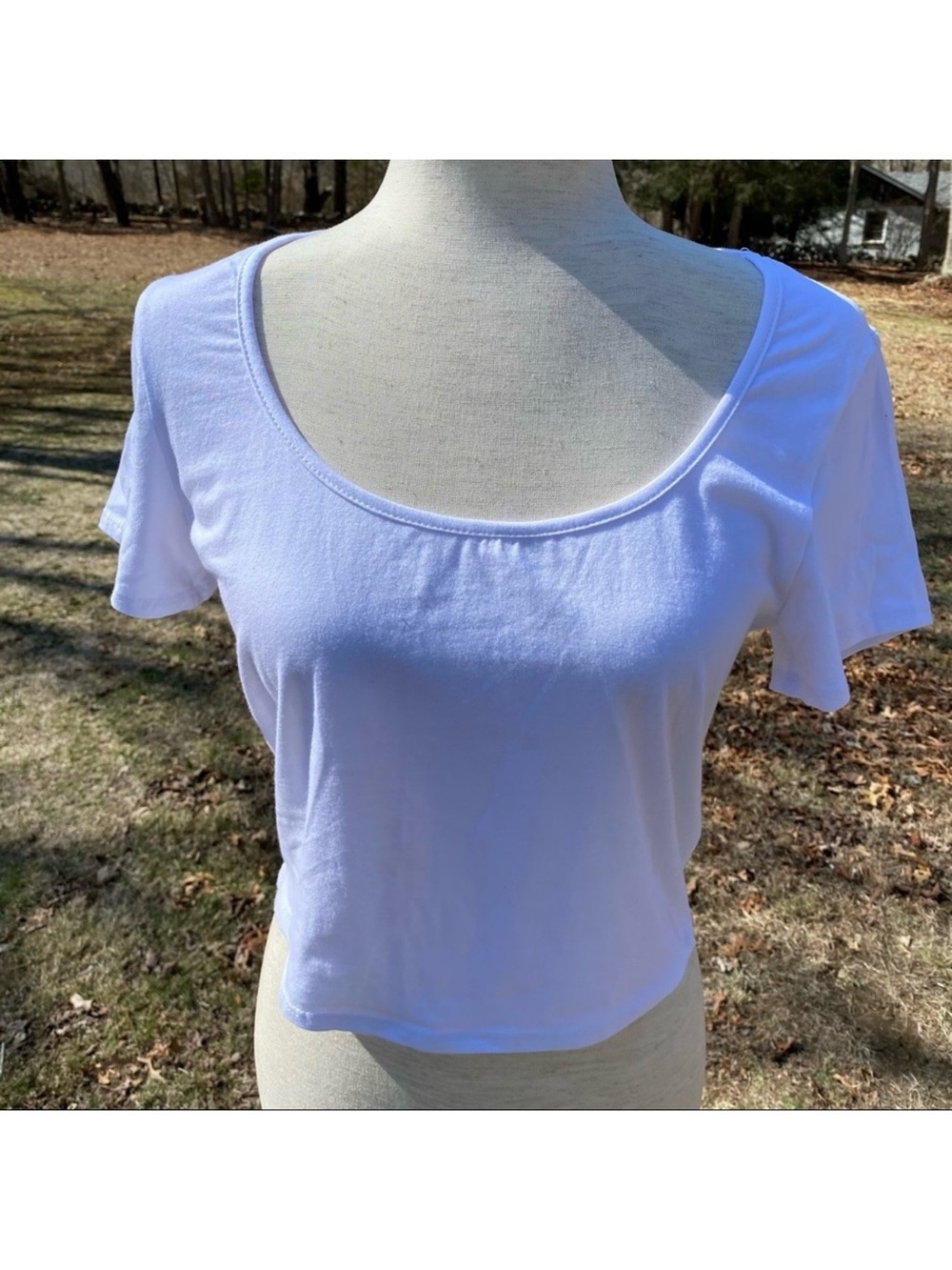 GAZE NEW TOP TEE CROPPED WHITE SCOOP NECK Size S